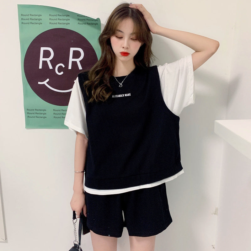 Two-piece sports casual wear